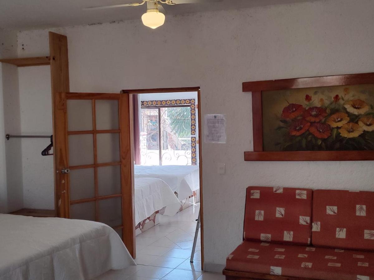 Hotel Alcatraces El Pueblito  Bagian luar foto