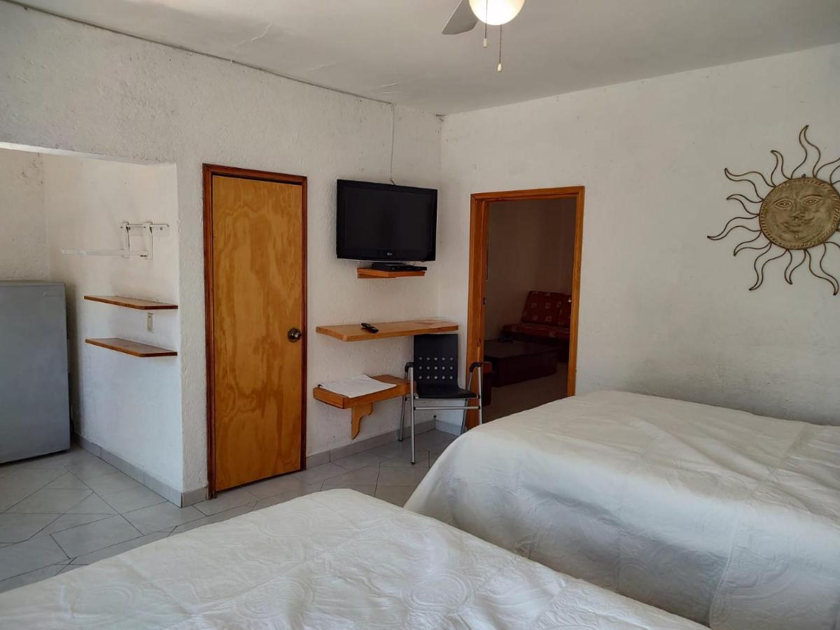 Hotel Alcatraces El Pueblito  Bagian luar foto